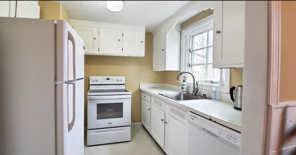 83 Brae Road Weymouth, MA 02191 - Photo 2 of 16