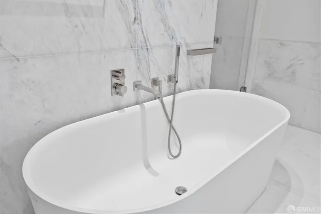 $6,936,000 | 1 Steuart Street, Unit 1903, San Francisco, CA 94105