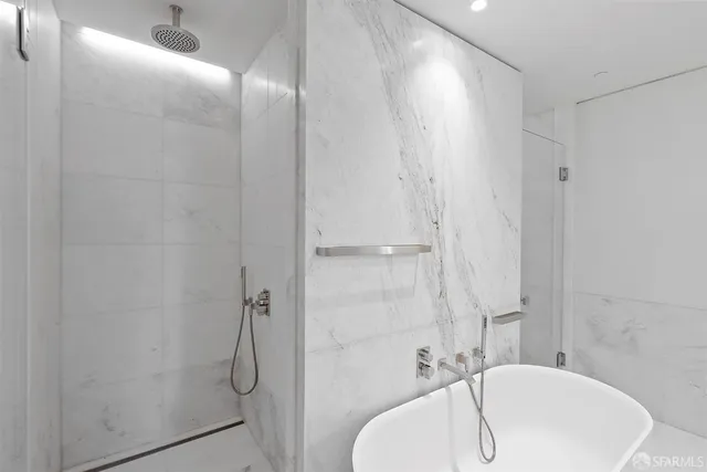 $6,936,000 | 1 Steuart Street, Unit 1903, San Francisco, CA 94105