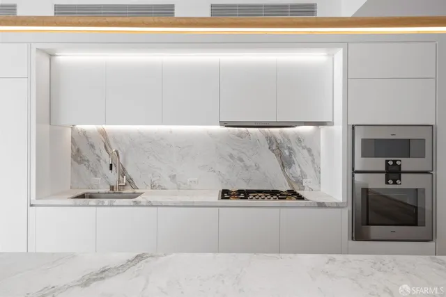 $6,936,000 | 1 Steuart Street, Unit 1903, San Francisco, CA 94105