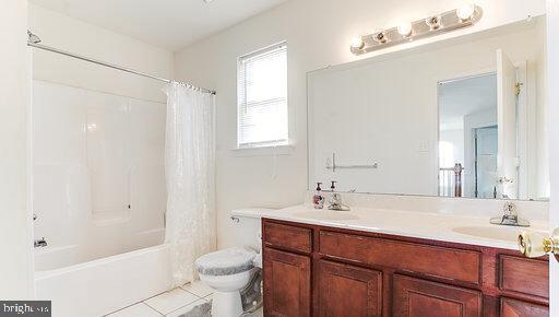 2706 Ruth Way Philadelphia, PA 19114 - Photo 10 of 16 common bath upstairs