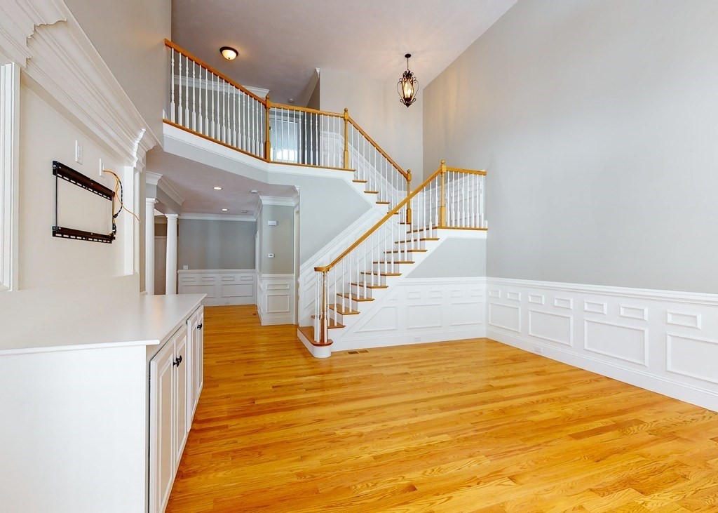80 Clubhouse Way, Unit 80 Sutton, MA 01590 - Photo 12 of 29 a view of an entryway