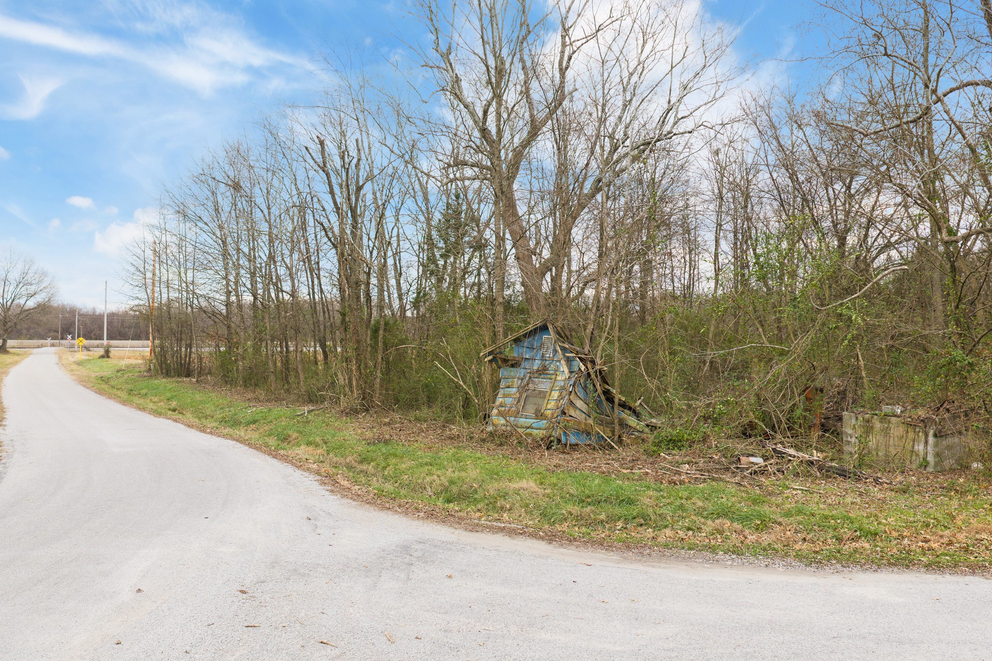 0 Oak Lane Trezevant, TN 38258 - Photo 4 of 15 a view of a backyard