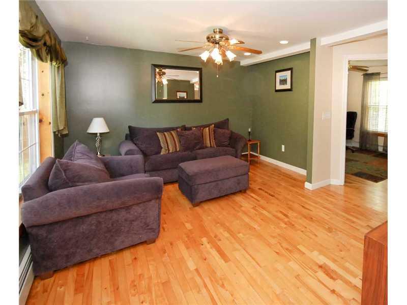 35 Haven Road Windham, ME 04062 - Photo 6 of 18 Living Room.