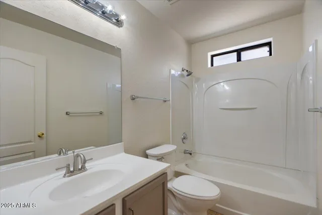 $2,500 | 2730 East Cambridge Avenue, Phoenix, AZ 85008