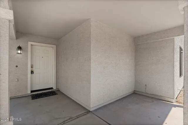 $2,500 | 2730 East Cambridge Avenue, Phoenix, AZ 85008