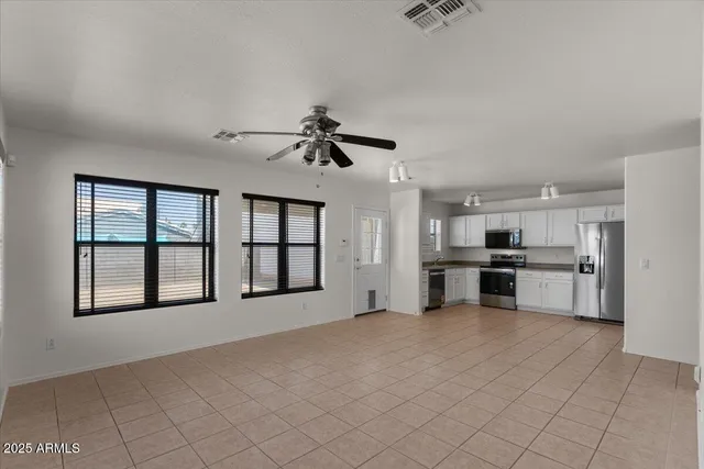 $2,500 | 2730 East Cambridge Avenue, Phoenix, AZ 85008