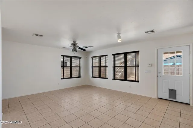 $2,500 | 2730 East Cambridge Avenue, Phoenix, AZ 85008