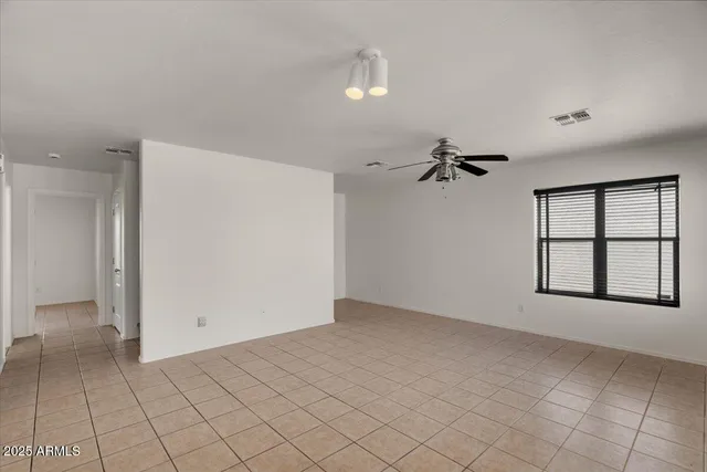 $2,500 | 2730 East Cambridge Avenue, Phoenix, AZ 85008