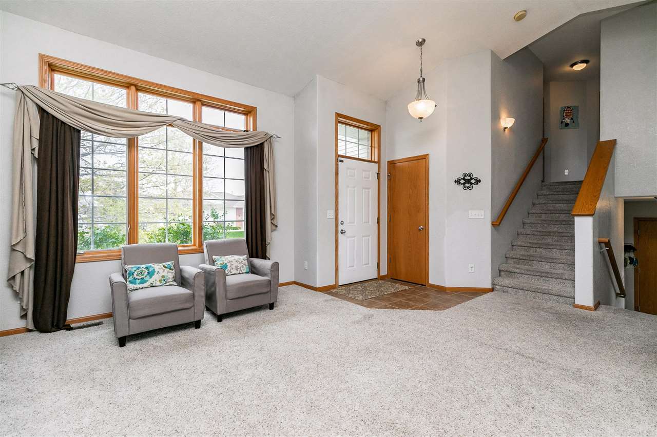 155 Windsor Road North Liberty, IA 52317 - Photo 4 of 39 Gallery Image 4