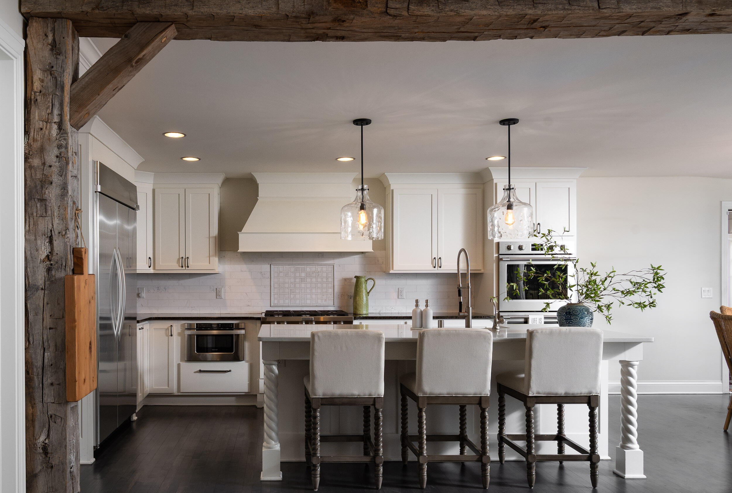 13700 Riverland Road Mequon, WI 53097 - Photo 12 of 63 Kitchen