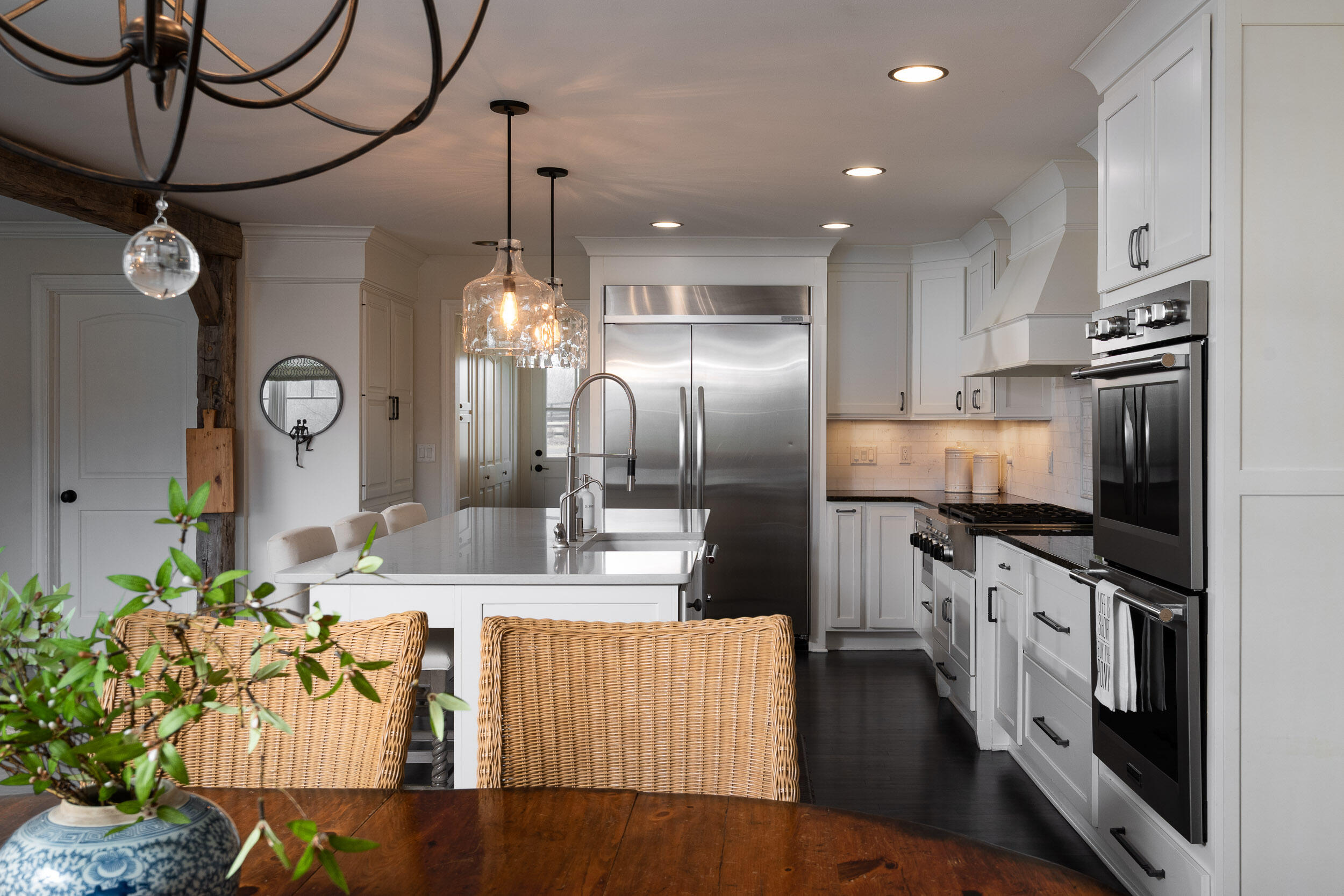 13700 Riverland Road Mequon, WI 53097 - Photo 15 of 63 Kitchen