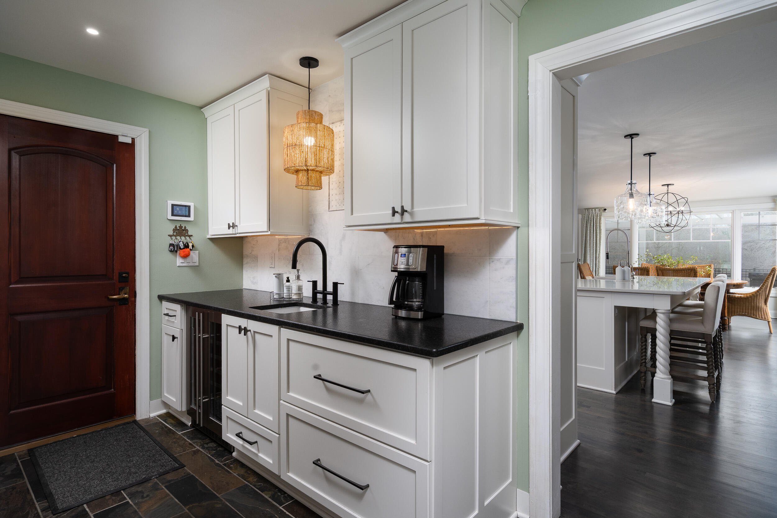 13700 Riverland Road Mequon, WI 53097 - Photo 16 of 63 Mud Room/Coffee Bar