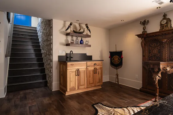 $3,995,000 | 13700 Riverland Road, Mequon, WI 53097