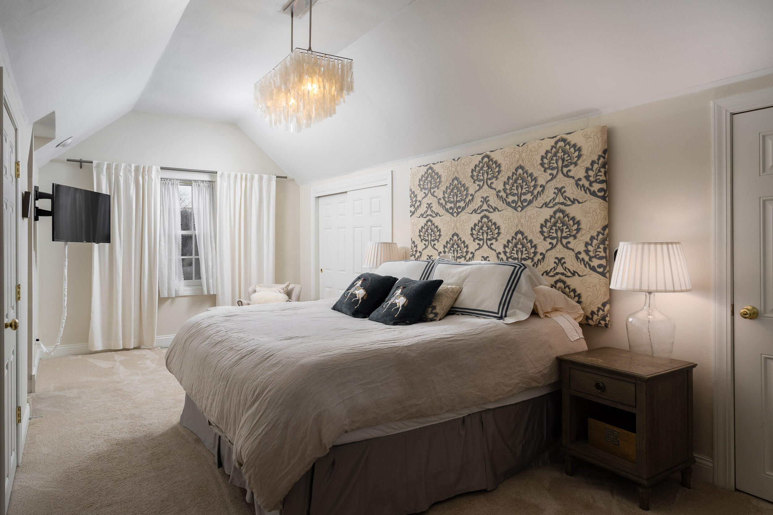 13700 Riverland Road Mequon, WI 53097 - Photo 37 of 61 Fourth Bedroom