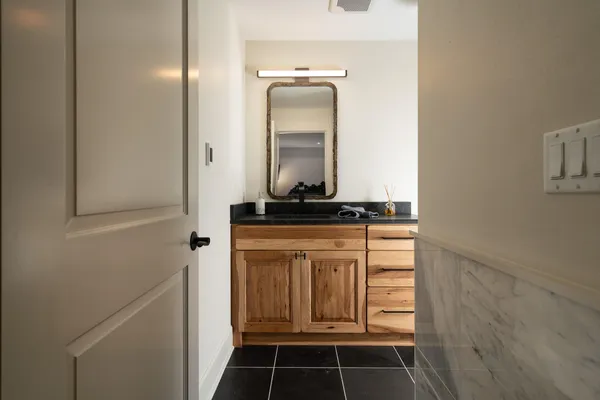 $3,995,000 | 13700 Riverland Road, Mequon, WI 53097