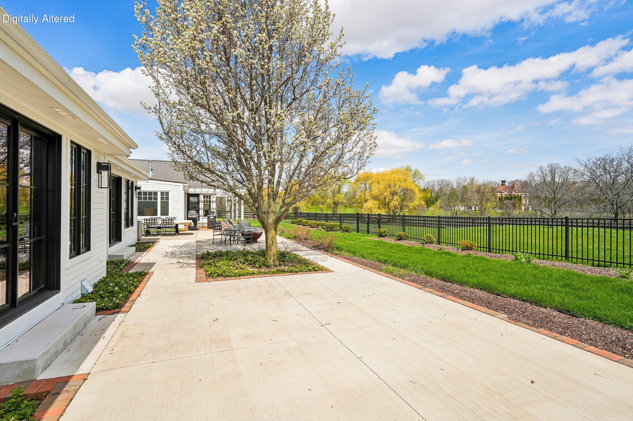 13700 Riverland Road Mequon, WI 53097 - Photo 48 of 61 Patio