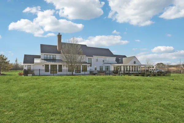 $3,995,000 | 13700 Riverland Road, Mequon, WI 53097