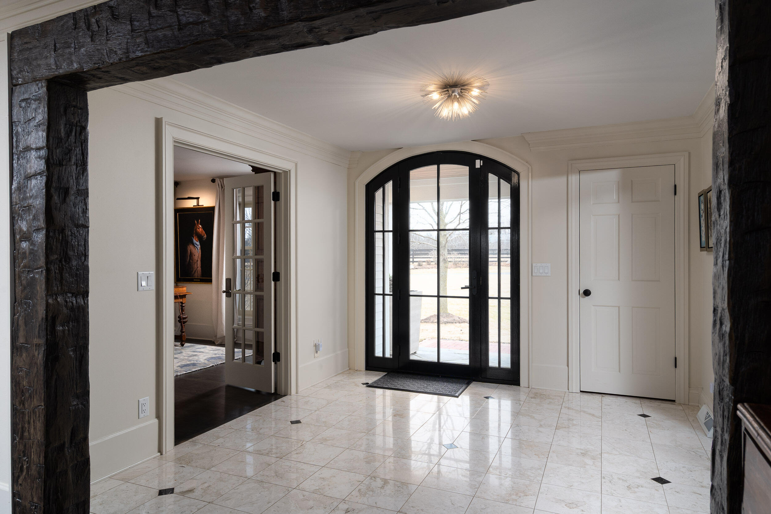 13700 Riverland Road Mequon, WI 53097 - Photo 4 of 63 Foyer