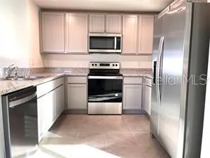 $2,400 | 590 Sunlit Coral Street, Ruskin, FL 33570