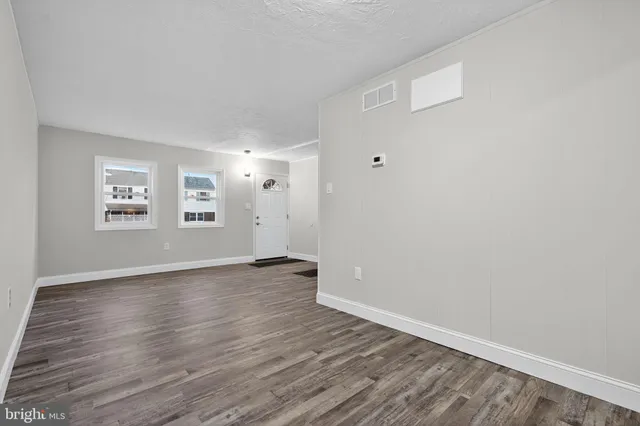 $2,000 | 5708 Mitchell Road, Levittown, PA 19057