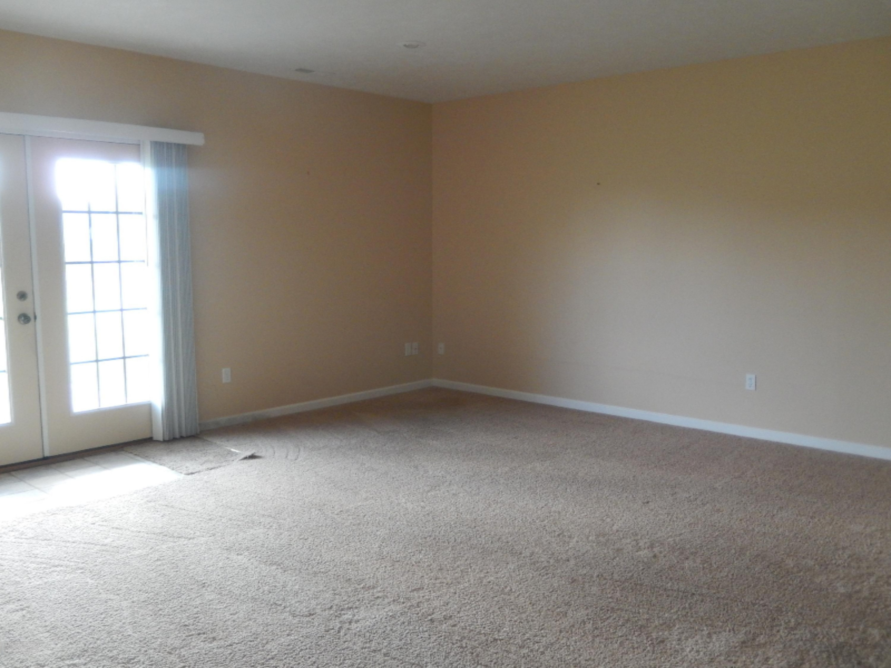 14100 Rivers Way, Unit 8 Big Rapids, MI 49307 - Photo 9 of 17 Family Room