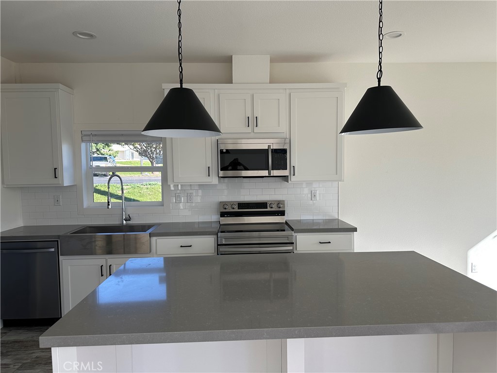 1509 Goodwin Drive, Unit B Vista, CA 92084 - Photo 7 of 23