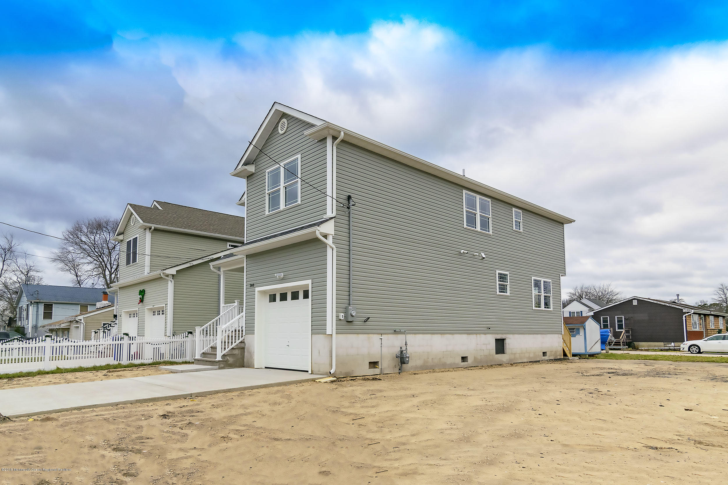 566 Lloyd Road Toms River, NJ 08753 - Photo 2 of 25 frontright1