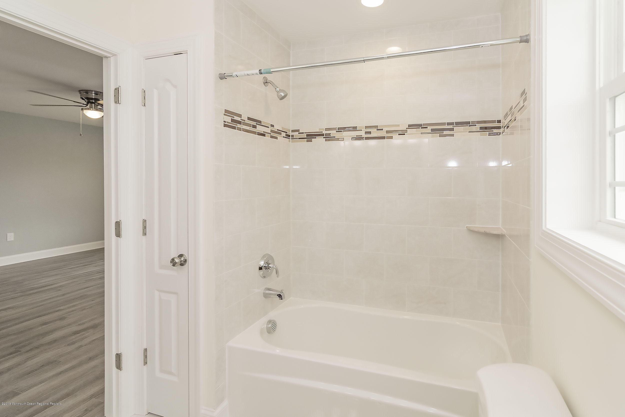 566 Lloyd Road Toms River, NJ 08753 - Photo 23 of 25 masterbath2