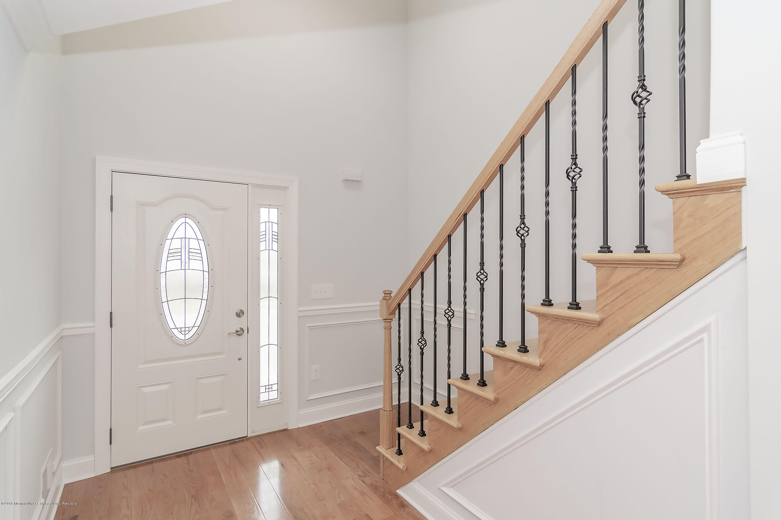 566 Lloyd Road Toms River, NJ 08753 - Photo 4 of 25 foyer1 (1)