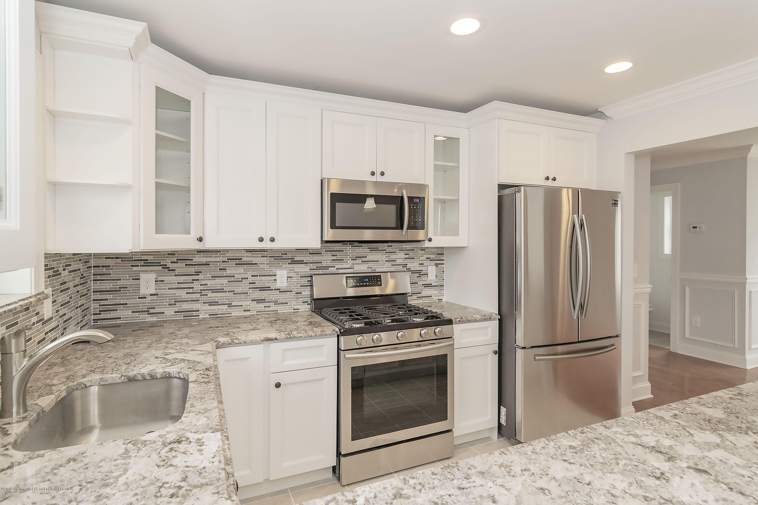 566 Lloyd Road Toms River, NJ 08753 - Photo 10 of 25 kit1