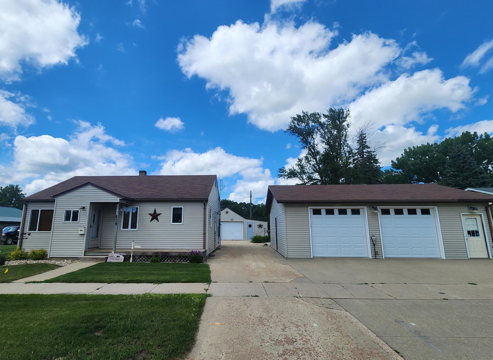 819 2nd Street Southwest Pipestone, MN 56164 - Photo 4 of 28