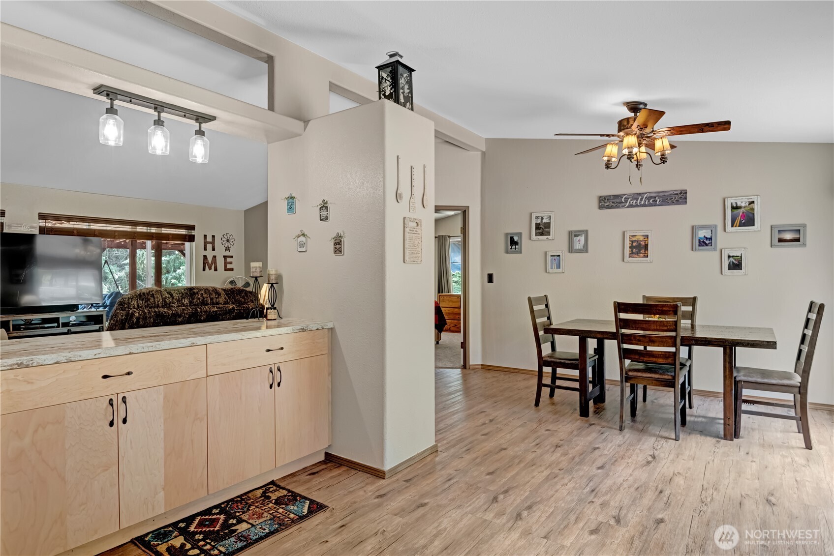 1482 Mountain View Road Kalama, WA 98625 - Photo 12 of 39 Gallery Image 12