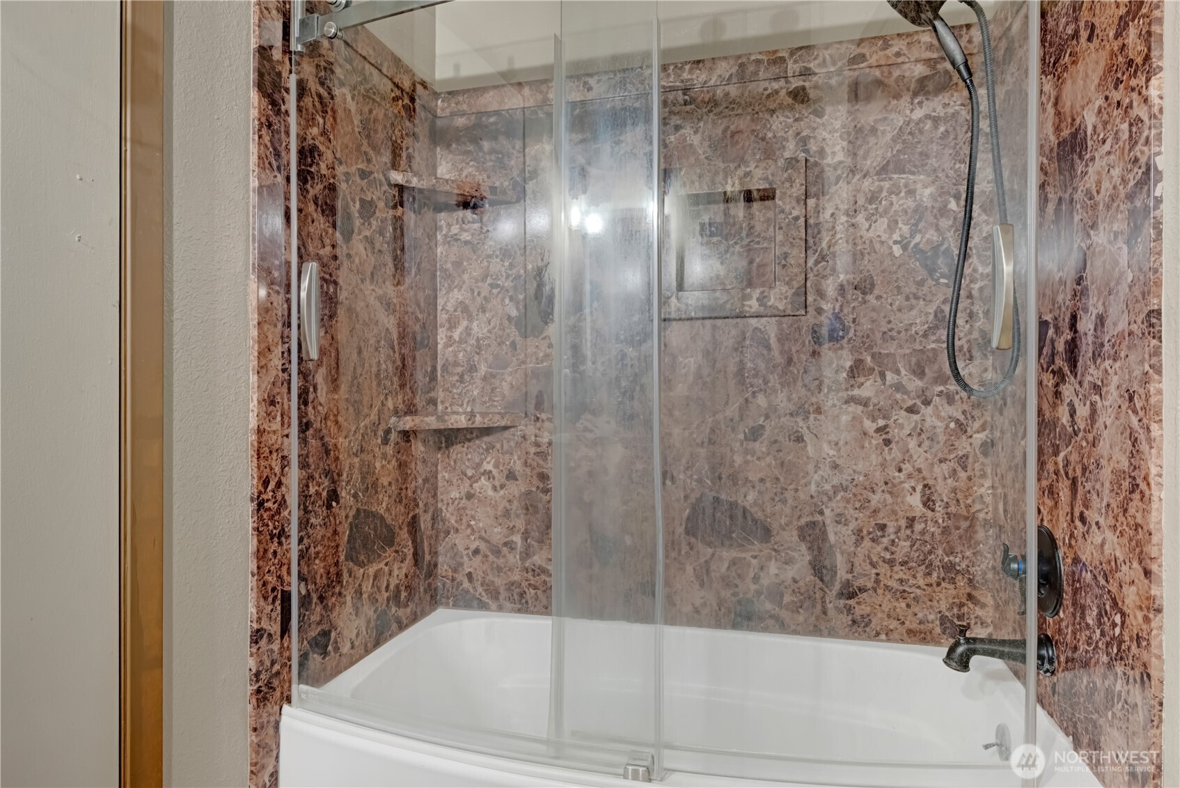 1482 Mountain View Road Kalama, WA 98625 - Photo 17 of 39 Gallery Image 17