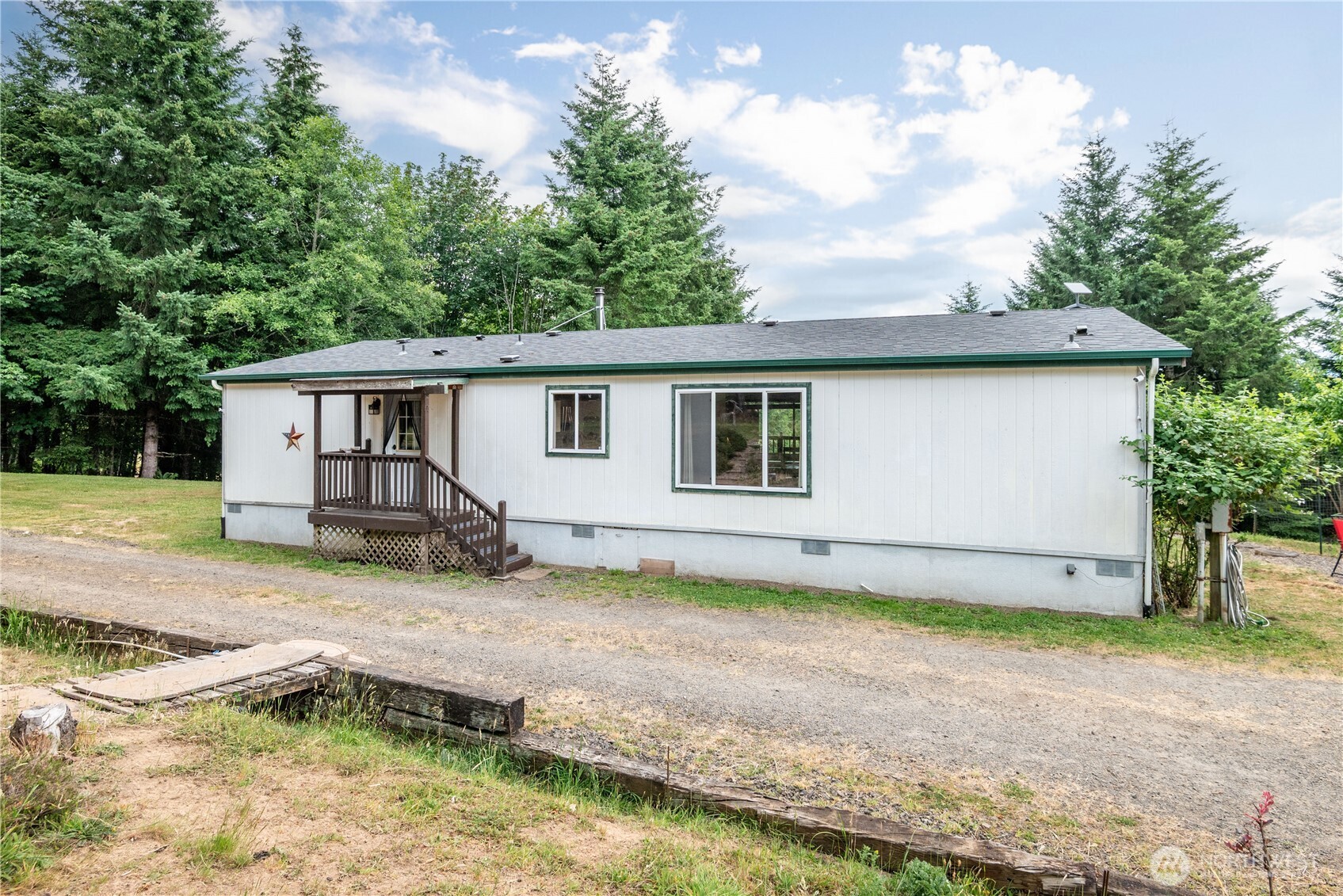 1482 Mountain View Road Kalama, WA 98625 - Photo 4 of 39 Gallery Image 4