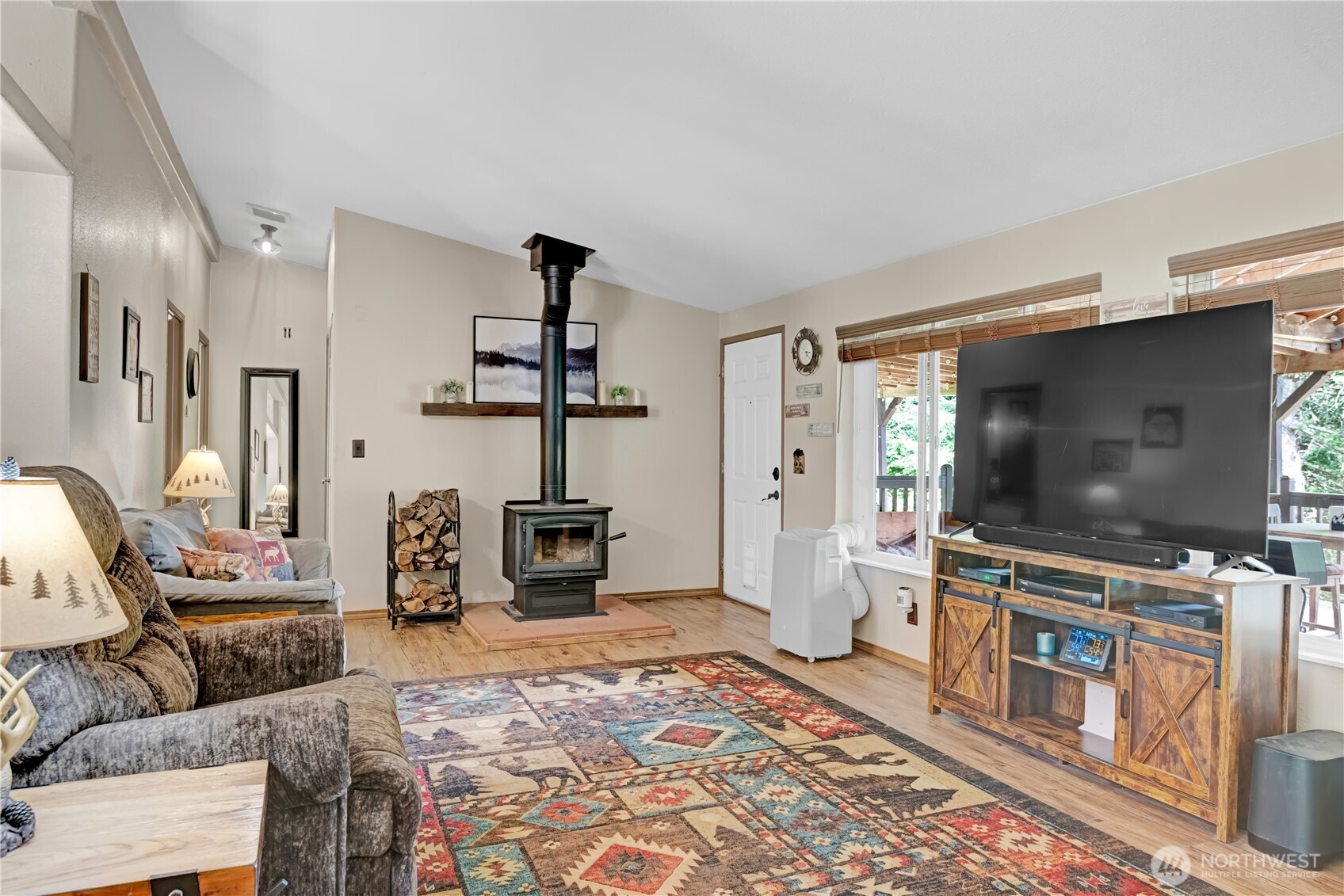 1482 Mountain View Road Kalama, WA 98625 - Photo 5 of 39 Gallery Image 5