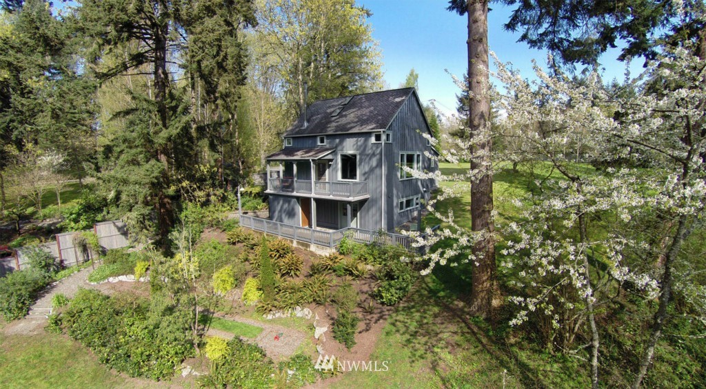 23931 Dockton Road Southwest Vashon, WA 98070 - Photo 1 of 25 Gallery Image 1