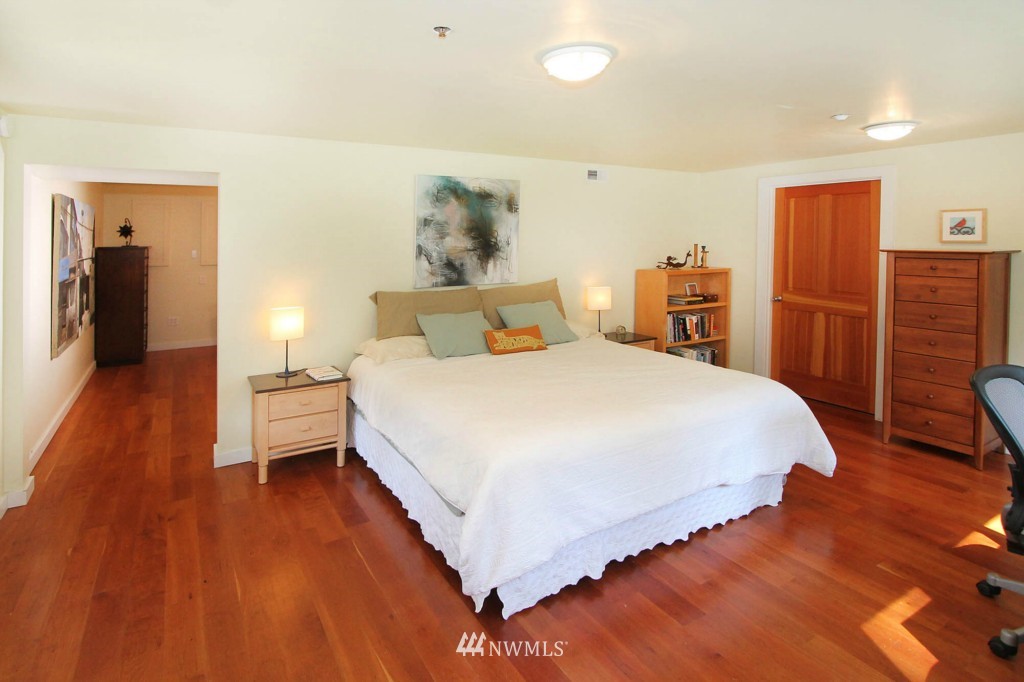 23931 Dockton Road Southwest Vashon, WA 98070 - Photo 16 of 25 Gallery Image 16
