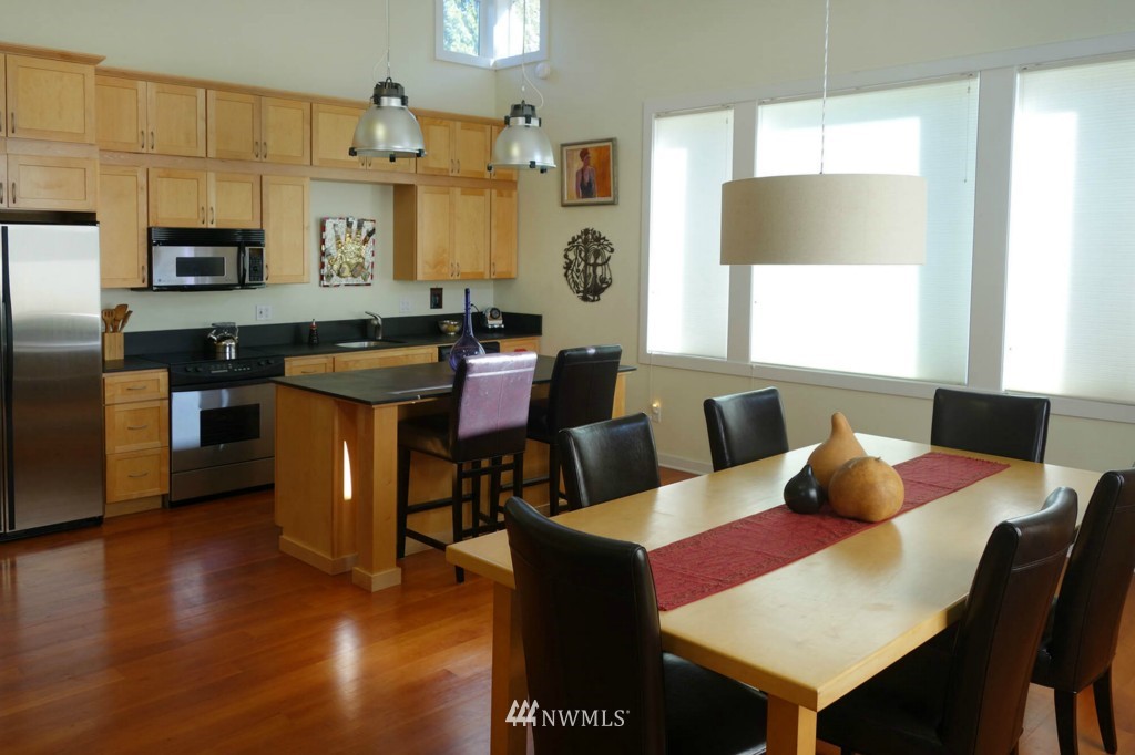 23931 Dockton Road Southwest Vashon, WA 98070 - Photo 10 of 25 Gallery Image 10