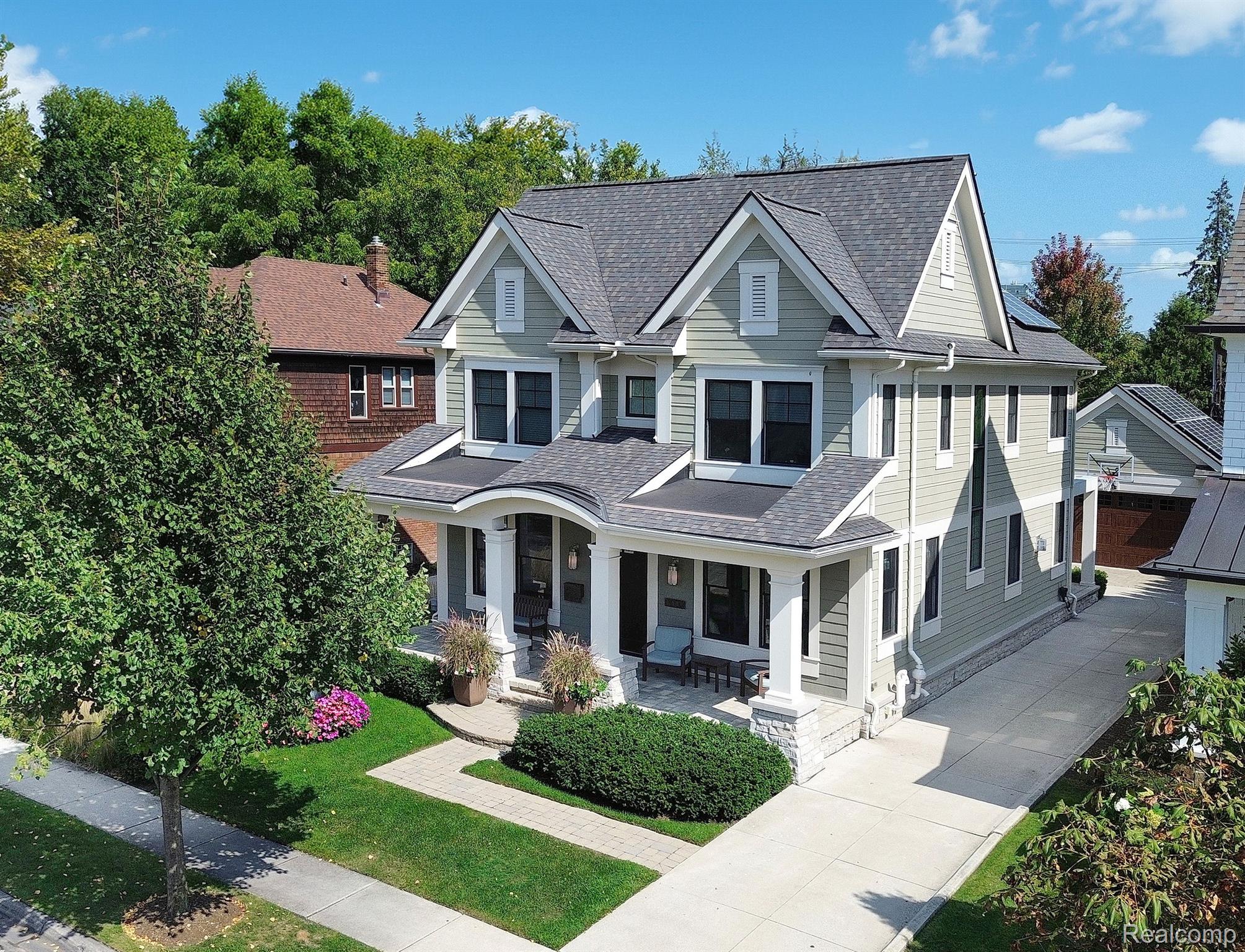 809 Henrietta Street Birmingham, MI 48009 - Photo 1 of 46 Gallery Image 1
