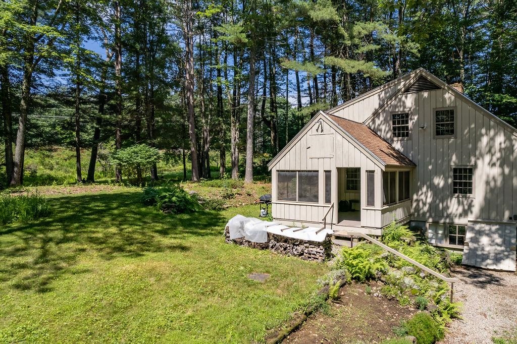 486 Farrington Corner Road Hopkinton, NH 03229 - Photo 3 of 24