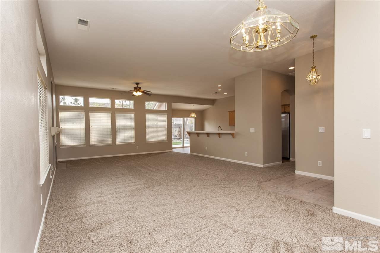 10430 Arbor Way Reno, NV 89521 - Photo 7 of 25