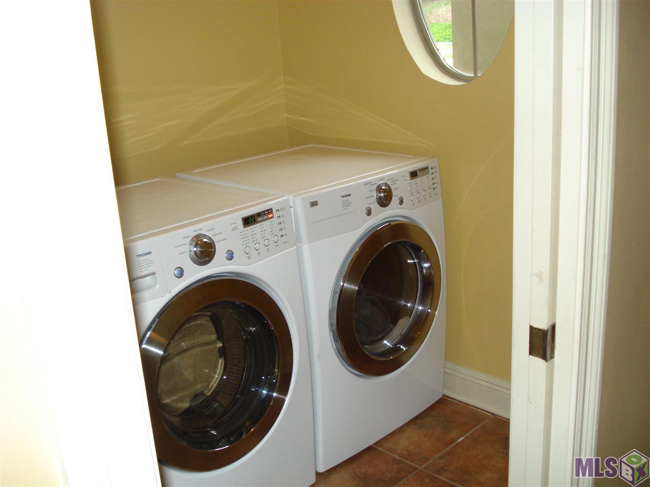 16724 Highland Club Avenue Baton Rouge, LA 70817 - Photo 20 of 24 Laundry Room