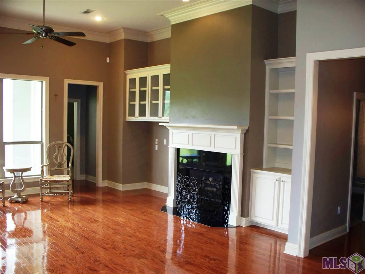 16724 Highland Club Avenue Baton Rouge, LA 70817 - Photo 4 of 24 Living Room