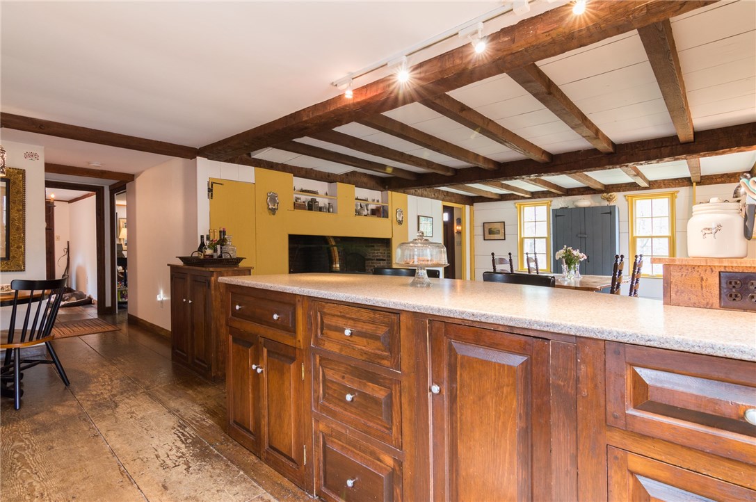 117 Reservoir Road Glocester, RI 02814 - Photo 10 of 38