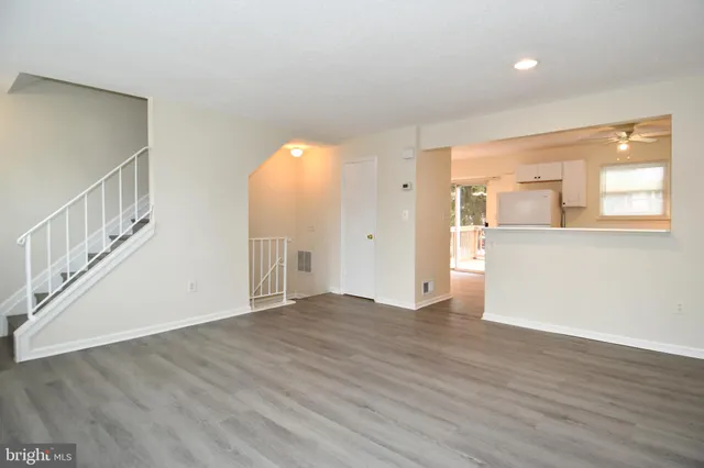 $2,700 | 11521 Aberstraw Way, Germantown, MD 20876