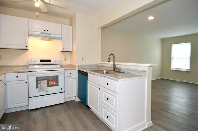 $2,700 | 11521 Aberstraw Way, Germantown, MD 20876