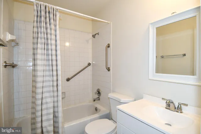 $2,700 | 11521 Aberstraw Way, Germantown, MD 20876