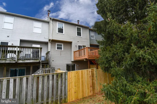 $2,700 | 11521 Aberstraw Way, Germantown, MD 20876