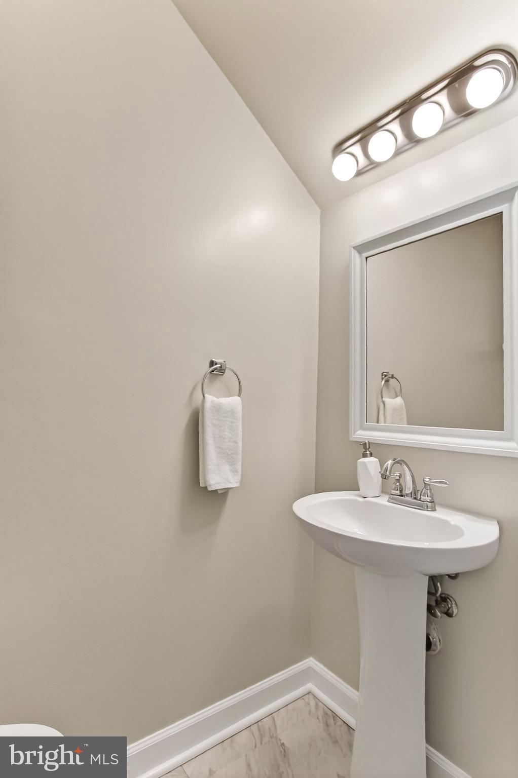 1498 Roundleaf Court Reston, VA 20190 - Photo 32 of 62 Updated Powder Room